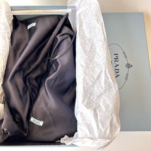 Prada Nude Patent Leather Round Block Heel Square Toe Pumps Size 38.5 - Picture 11 of 12